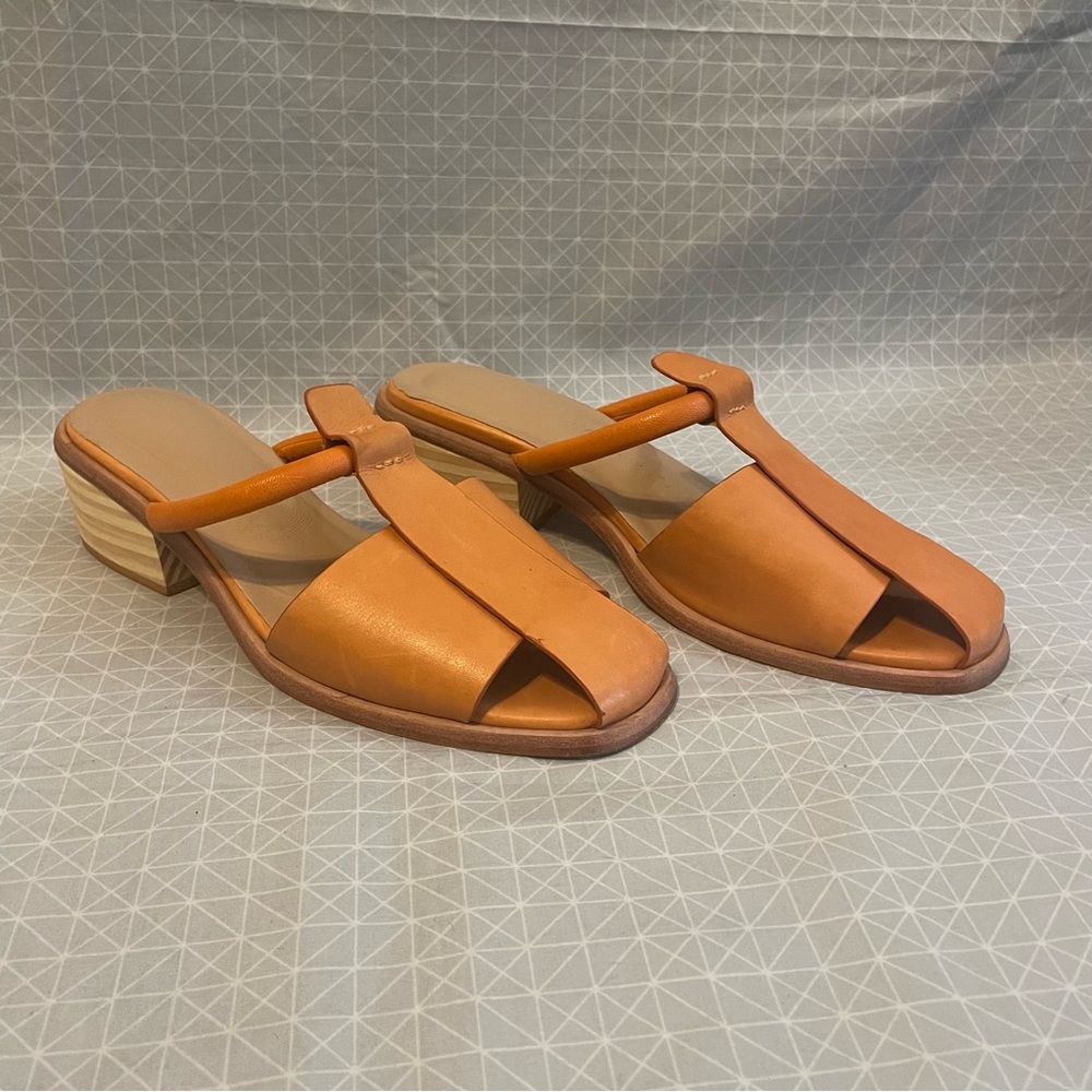 Elegant Wal & Pai Tan Women's Sandals